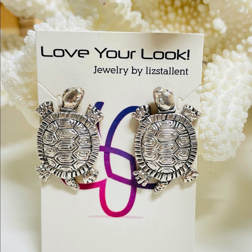 Vintage Silver Turtle Post Earrings